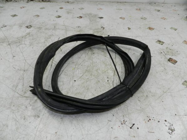 2008 FORD FOCUS CC CONVERTIBLE. RUBBER DOOR SEAL - Image 2