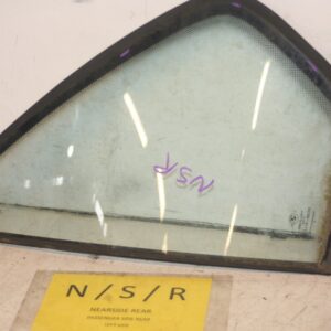 1988 BMW 735 7SERIES E32. PASSENGER SIDE REAR QUARTER GLASS