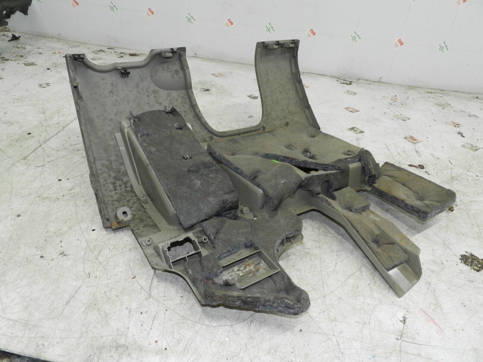 (121) 2007 AUDI A4 SALOON B7. UNDER DASH TRIM - Image 4