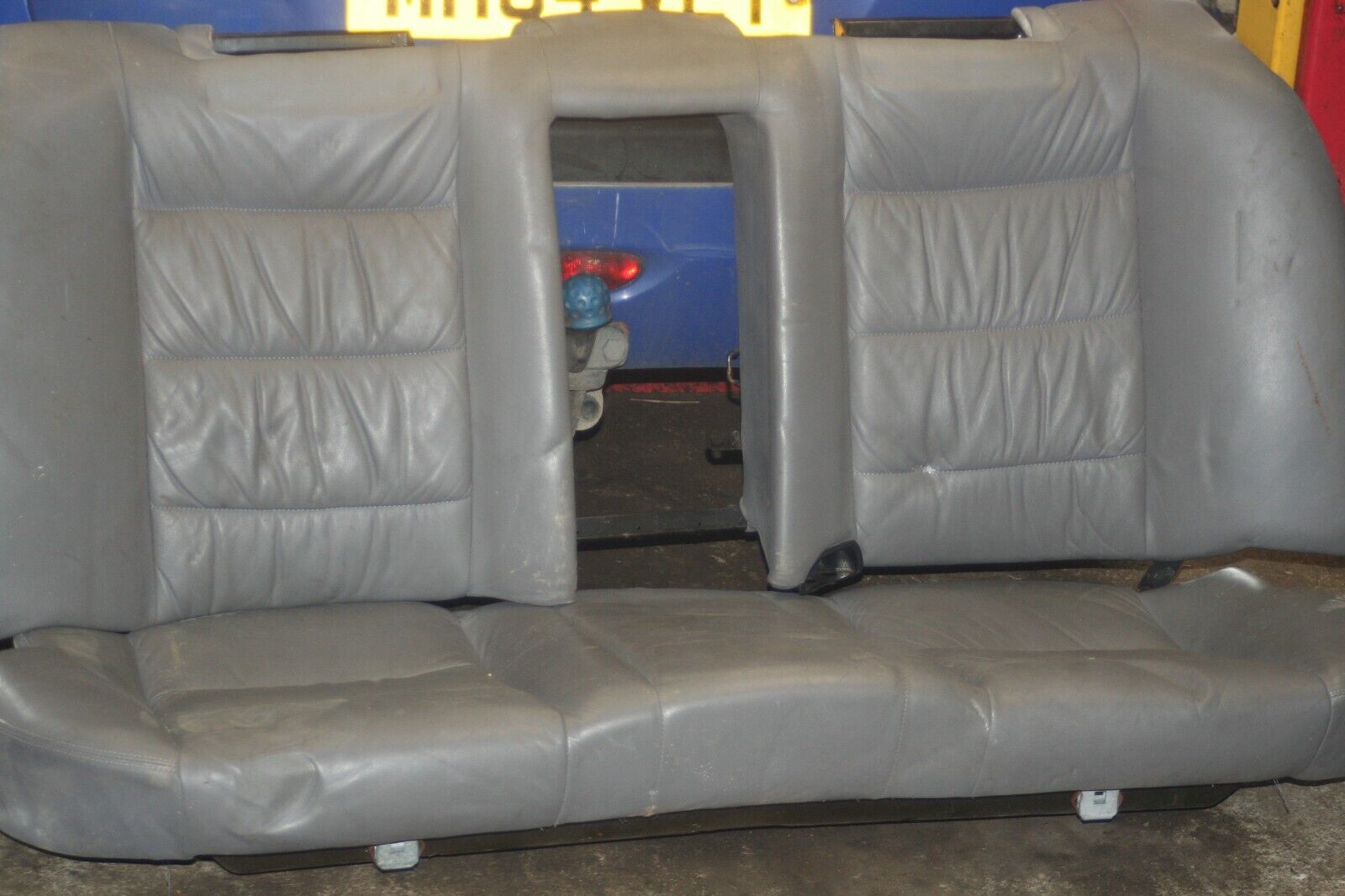 1988 BMW 735 7SERIES E32. REAR LEATHER SEATS