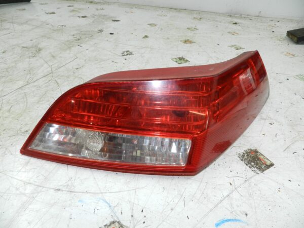 2008 FORD FOCUS CC CONVERTIBLE. DRIVER SIDE REAR LIGHT OUTER