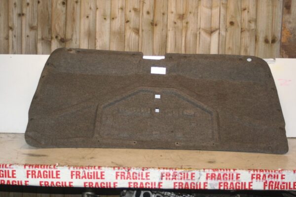 1988 BMW 735 7SERIES E32. BOOT LID TAILGATE COVER TRIM