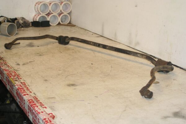 1988 BMW 735 7SERIES E32. ANTI ROLL BAR FRONT - Image 2