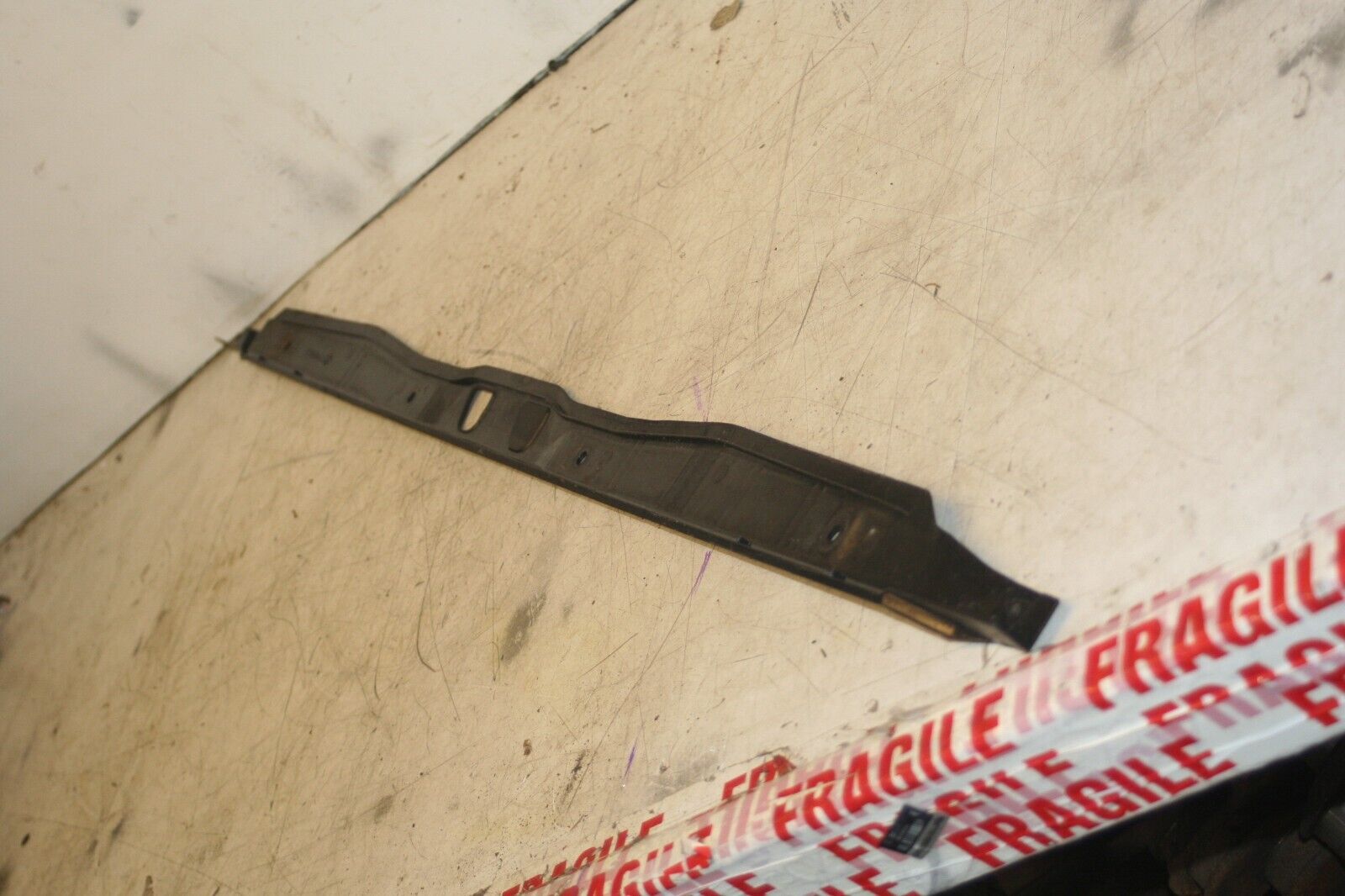 1988 BMW 735 7SERIES E32. 1928159 TAILGATE BOOT TRIM COVER PANEL - Image 2