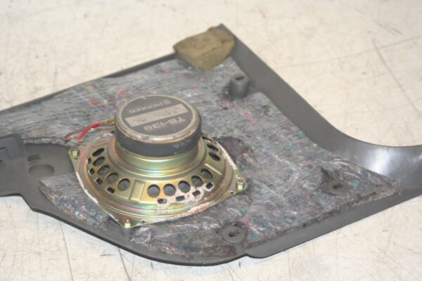 1988 BMW 735 7SERIES E32. SPEAKER AND TRIM - Image 4