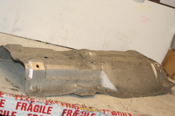 1988 BMW 735 7SERIES E32. EXHAUST HEAT SHIELD - Image 4