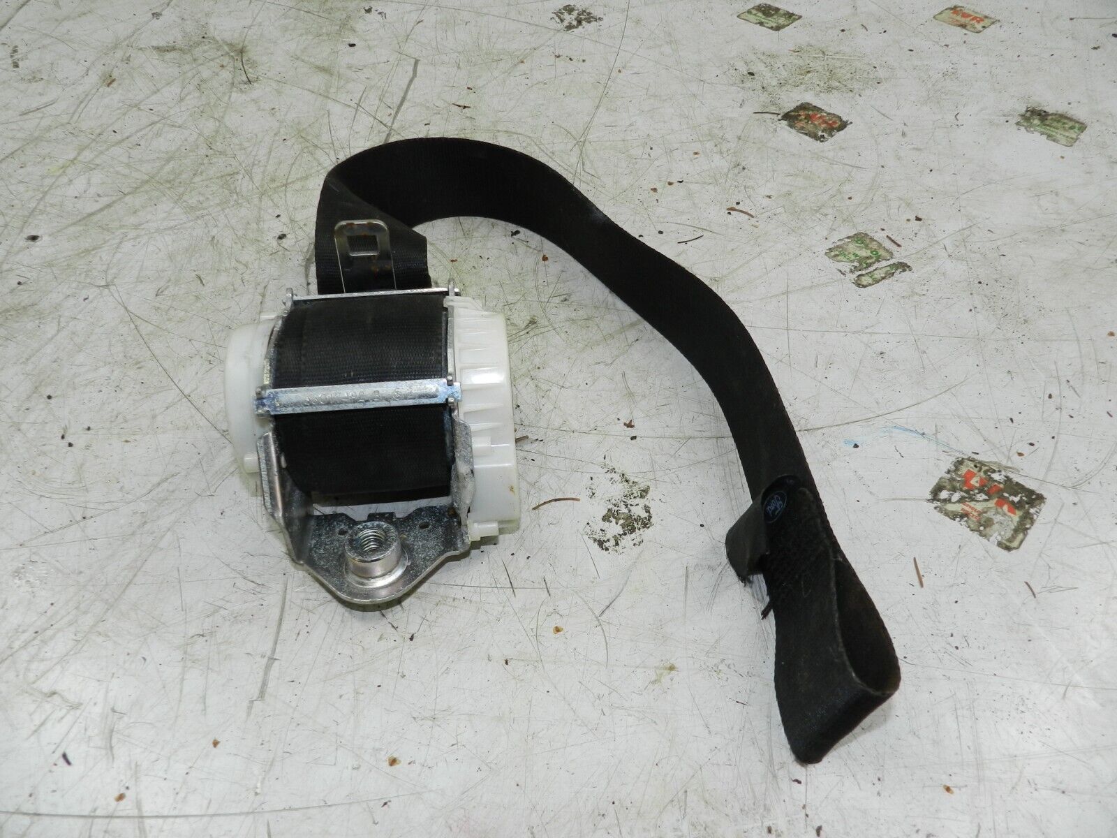 2008 FORD FOCUS CC CONVERTIBLE. DRIVER SIDE FRONT SEAT BELT - Image 2