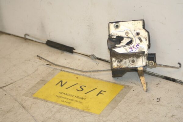 1988 BMW 735 7SERIES E32. PASSENGER SIDE FRONT DOOR LOCK MOTOR MODULE - Image 2