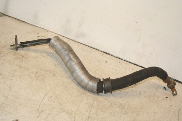 1988 BMW 735 7SERIES E32. AIR CON PIPE