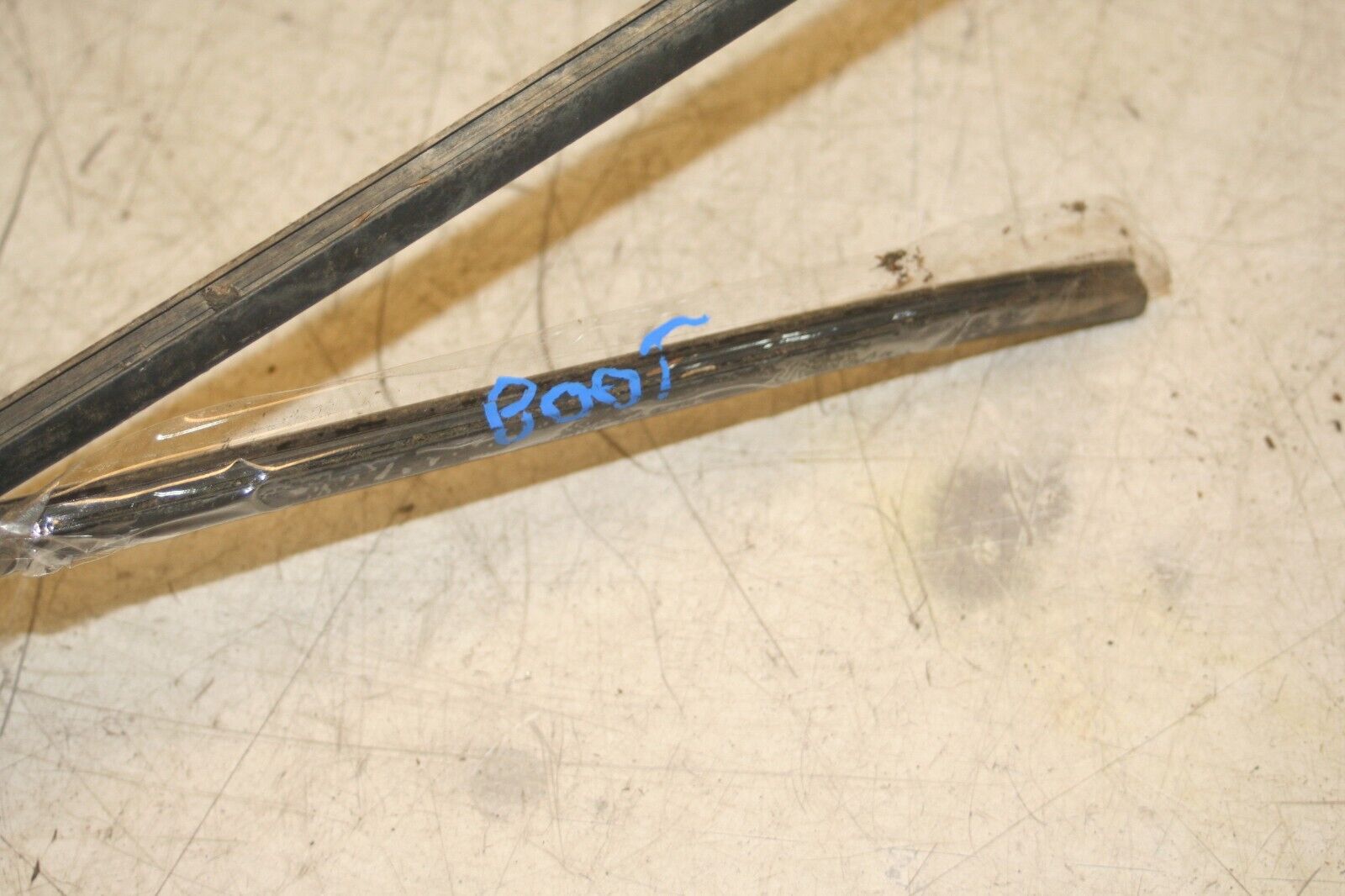 1988 BMW 735 7SERIES E32. BOOT REAR TRIM