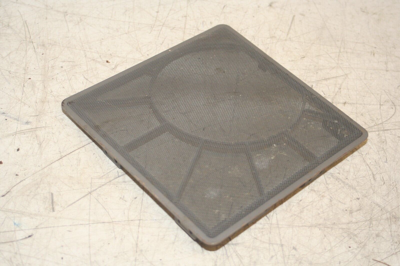 1988 BMW 735 7SERIES E32. SPEAKER GRILL COVER
