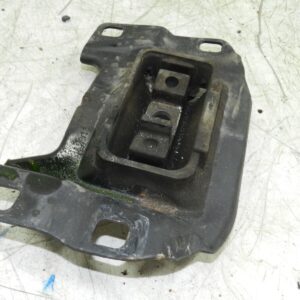 2008 FORD FOCUS CC CONVERTIBLE. ENGINE MOUNT