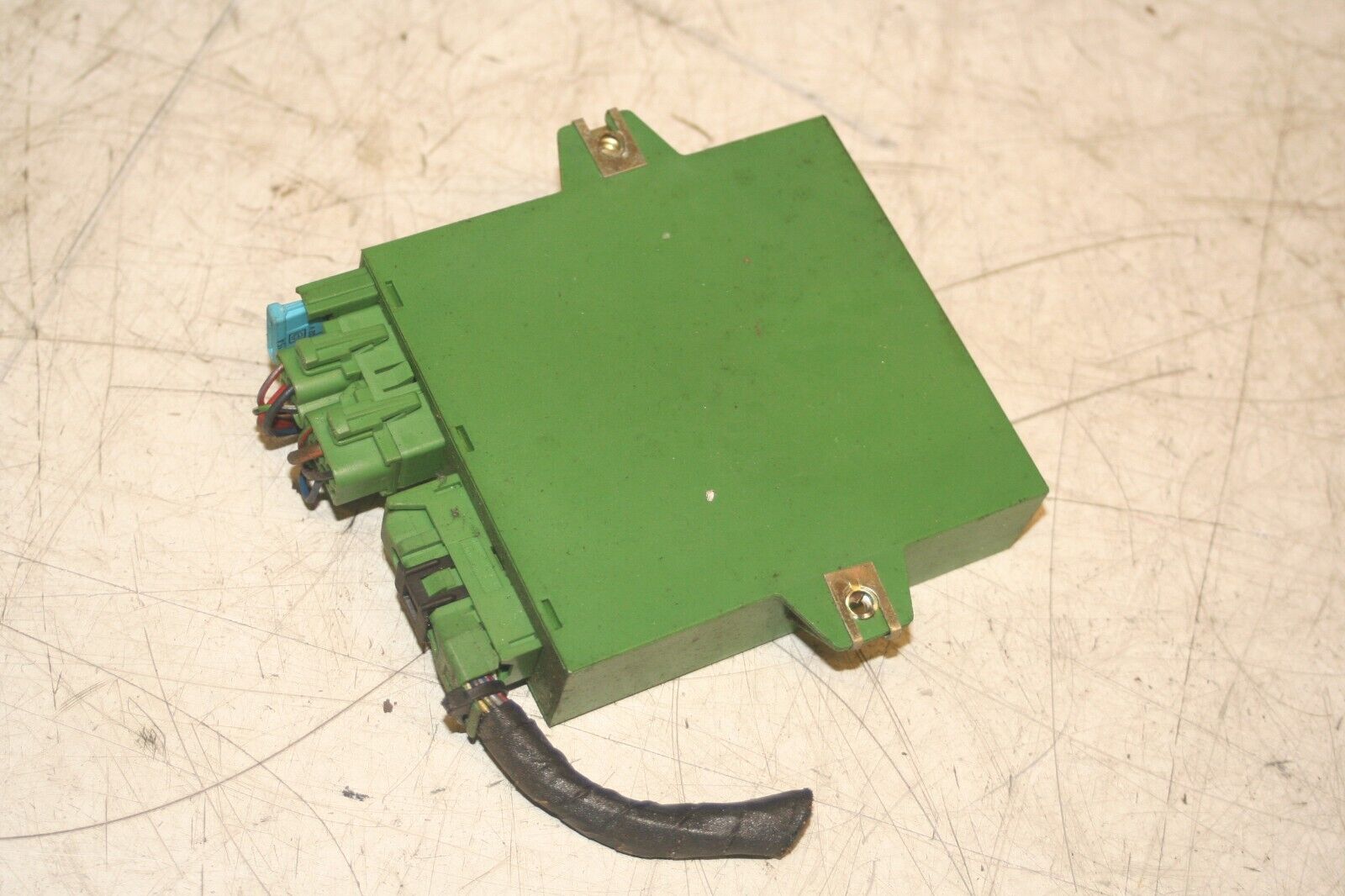 1988 BMW 735 7SERIES E32 1382841 ECU THEFT ALARM SYSTEM DWA CONTROL UNIT WARNING