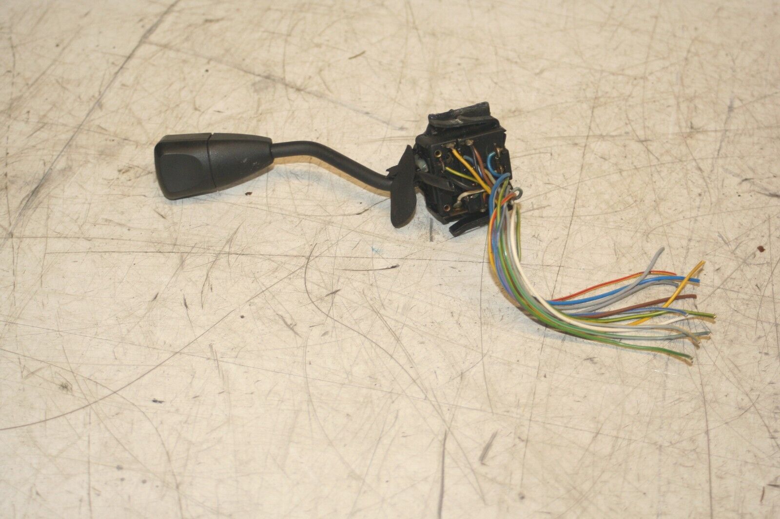 1988 BMW 735 7SERIES E32. INDICATOR STALK