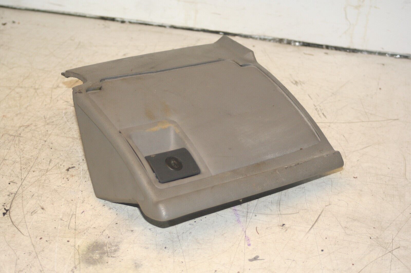 1988 BMW 735 7SERIES E32. STORAGE COMPARTMENT POCKET