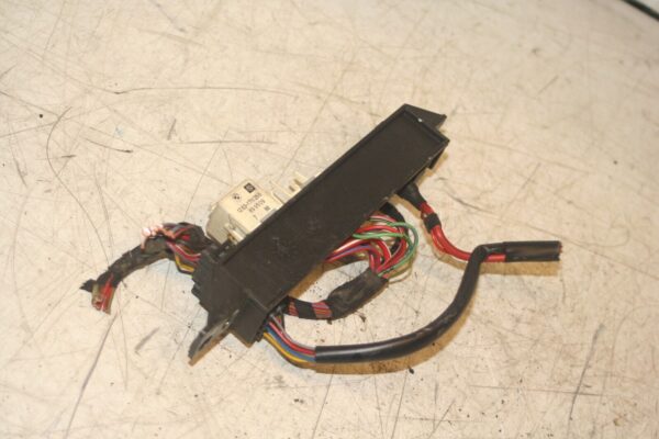 1988 BMW 735 7SERIES E32. RELAY HOUSING 1711257 - Image 2