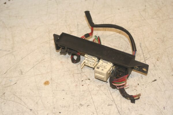 1988 BMW 735 7SERIES E32. RELAY HOUSING 1711257 - Image 3
