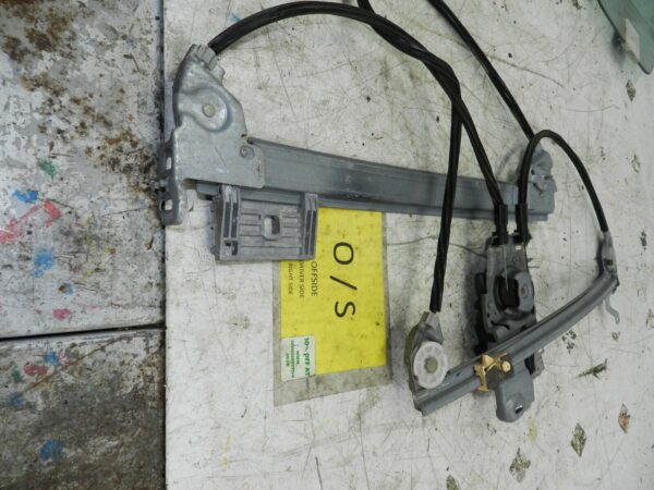 (135) 2003 CITROEN C3 PLURIEL CONVERTIBLE. DRIVER SIDE FRONT WINDOW REGULATOR - Image 2
