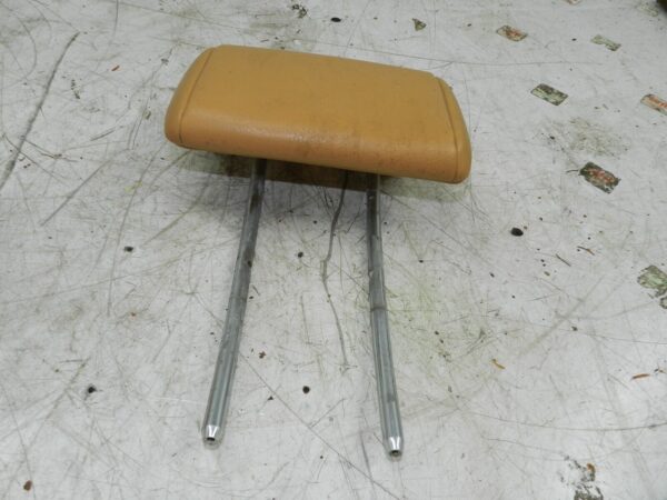 2008 FORD FOCUS CC CONVERTIBLE. SEAT HEAD REST