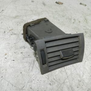 (121) 2007 AUDI A4 SALOON B7. AIR VENT