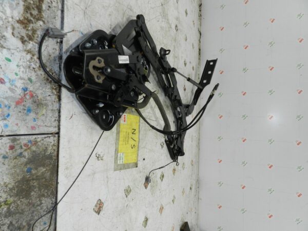 2008 FORD FOCUS CC CONVERTIBLE. PASSENGER SIDE BOOT LID FRAME TAILGATE HINGES