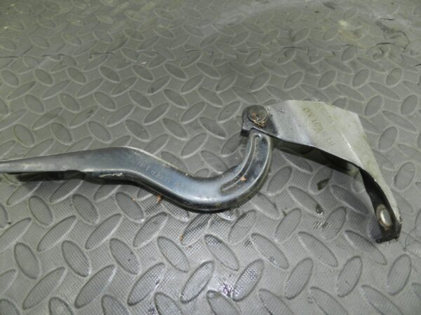 148 2007 HONDA CRV MK3. BONNET HINGES BOTH - Image 4