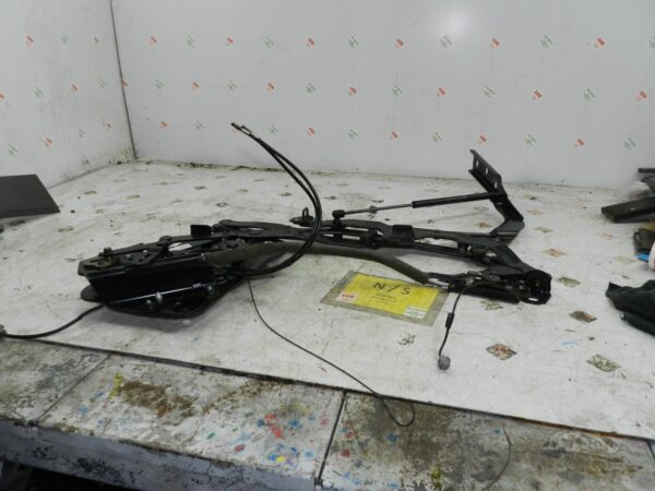 2008 FORD FOCUS CC CONVERTIBLE. PASSENGER SIDE BOOT LID FRAME TAILGATE HINGES - Image 2