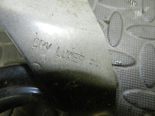 148 2007 HONDA CRV MK3. BONNET HINGES BOTH - Image 8