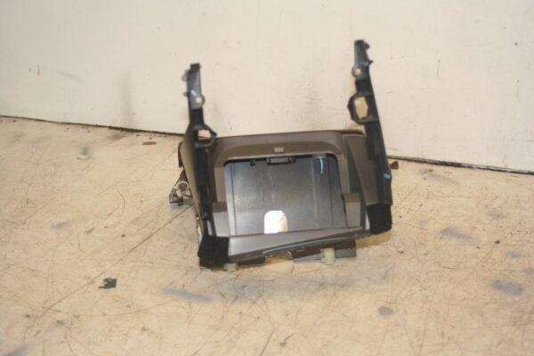 1999 VOLVO C70 2.4 PETROL. CENTRE CONSOLE WOOD TRIM - Image 3
