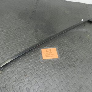 148 2007 HONDA CRV MK3. DRIVER SIDE WIND SCREEN TRIM