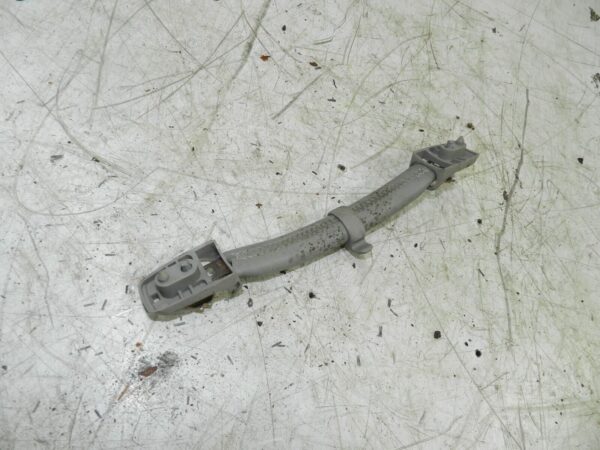 134. 1997-2002 JAGUAR XJ8. GRAB HANDLE - Image 2