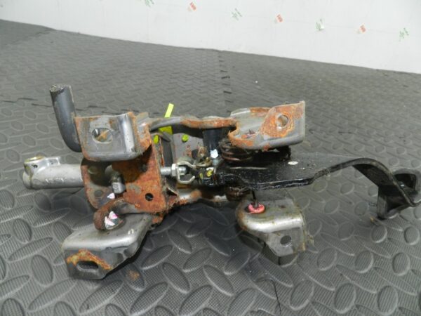 148 2007 HONDA CRV MK3. CLUTCH PEDAL AND MASTER CYLINDER - Image 5