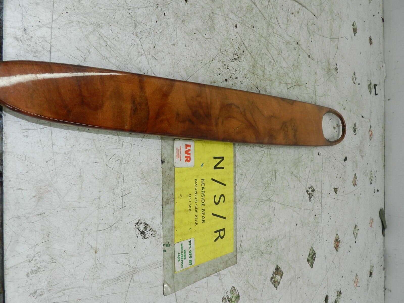 134. 1997-2002 JAGUAR XJ8. PASSENGER SIDE REAR DOOR WOOD TRIM