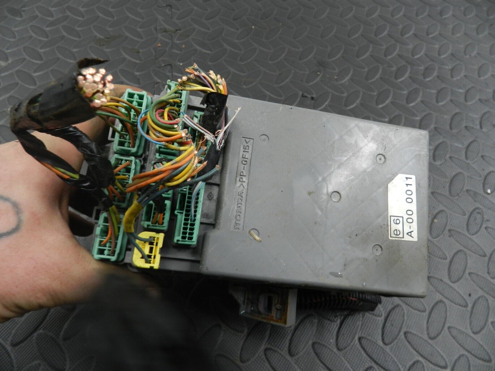 148 2007 HONDA CRV MK3. 52575LM FUSE BOX BOARD MODULE - Image 4