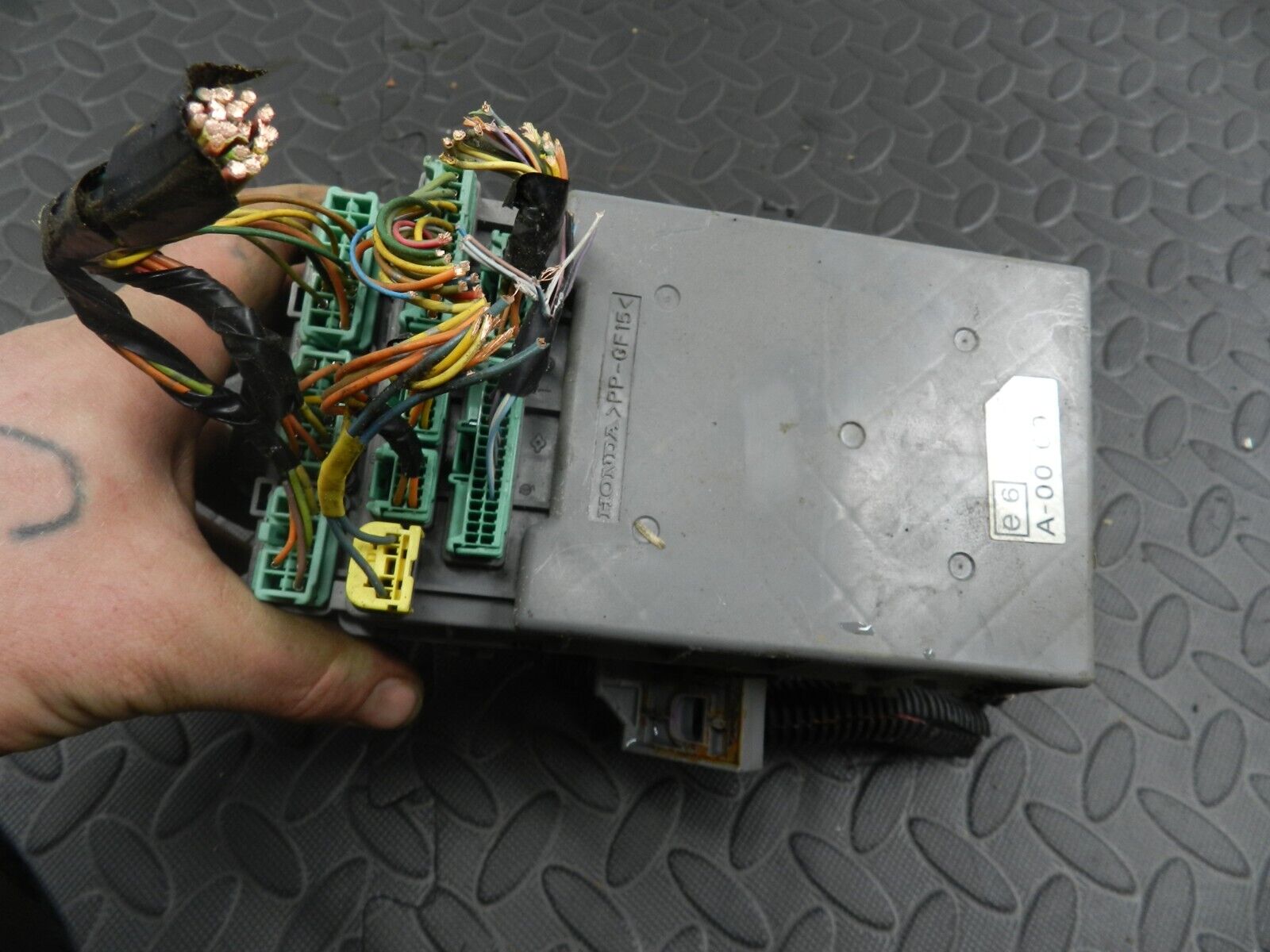 148 2007 HONDA CRV MK3. 52575LM FUSE BOX BOARD MODULE - Image 5