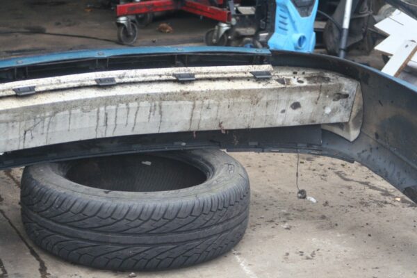 1999 VOLVO C70 2.4 PETROL. REAR BUMPER IN TURQUOISE - Image 6