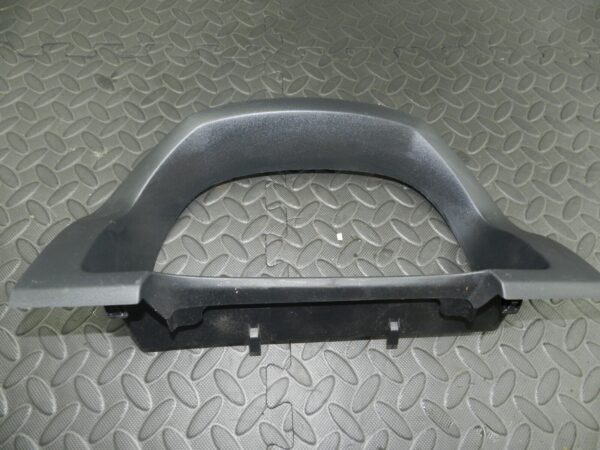 148 2007 HONDA CRV MK3. SPEEDOMETER SURROUND TRIM 77200SWA