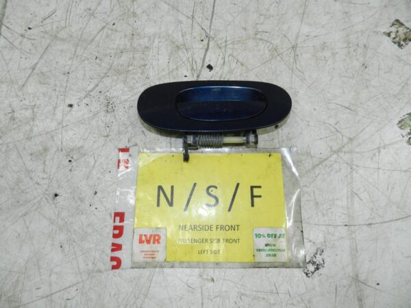 134. 1997-2002 JAGUAR XJ8. PASSENGER SIDE FRONT DOOR HANDLE EXTERNAL