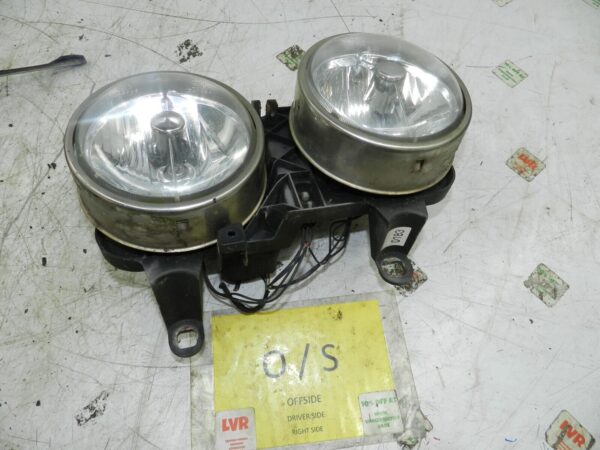 134. 1997-2002 JAGUAR XJ8. PASSENGER SIDE HEAD LIGHT