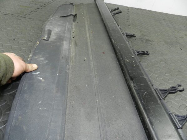 148 2007 HONDA CRV MK3. RETRACTABLE LOAD COVER PARCEL SHELF DAMAGED - Image 4