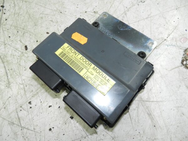 134. 1997-2002 JAGUAR XJ8. DRIVER SIDE FRONT DOOR MODULE MOTOR ECU - Image 2