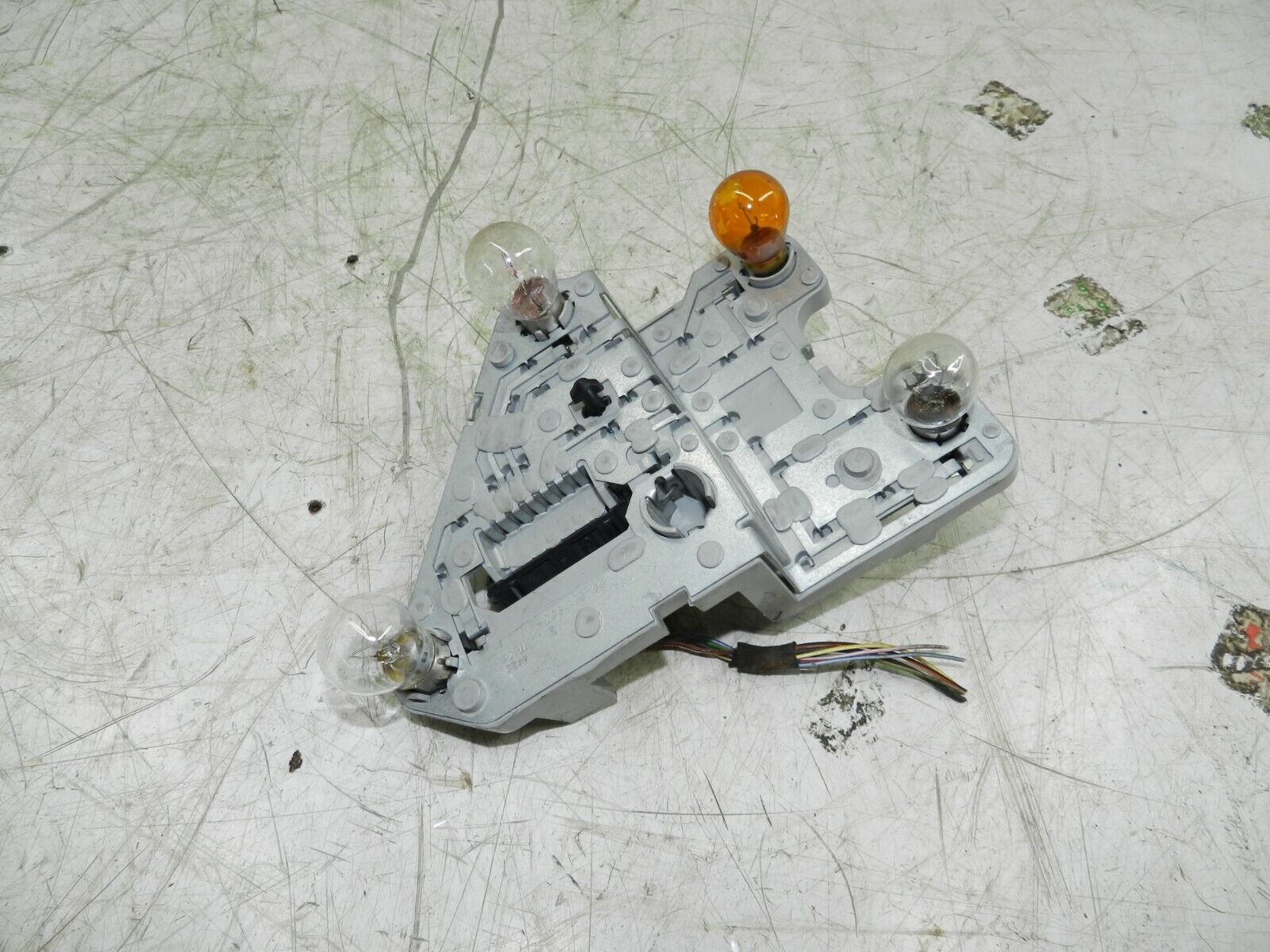 134. 1997-2002 JAGUAR XJ8. REAR BULB HOLDER LIGHT DRIVER SIDE REAR