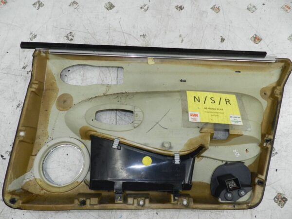 134. 1997-2002 JAGUAR XJ8. PASSENGER SIDE REAR DOOR CARD - Image 2