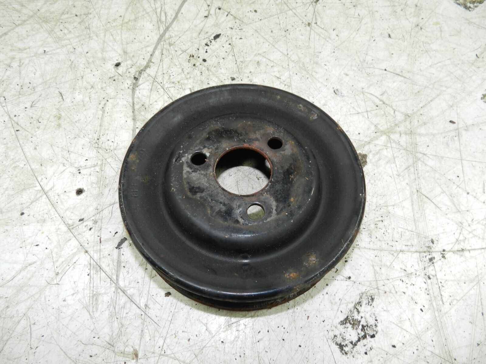 134. 1997-2002 JAGUAR XJ8. PUMP PULLEY - Image 2