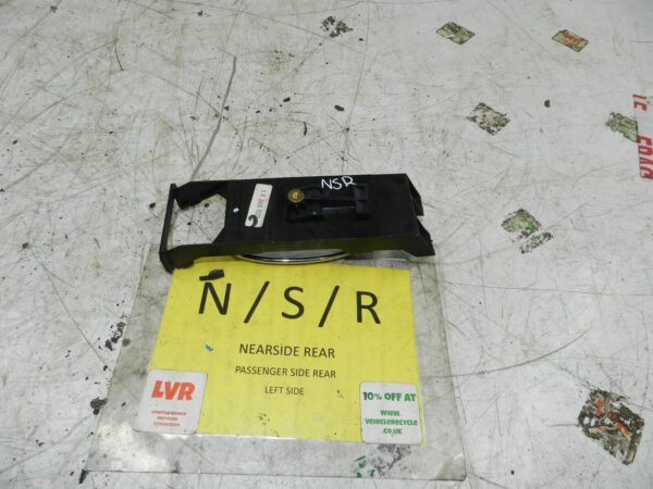 134. 1997-2002 JAGUAR XJ8. PASSENGER SIDE REAR DOOR HANDLE INTERNAL - Image 2