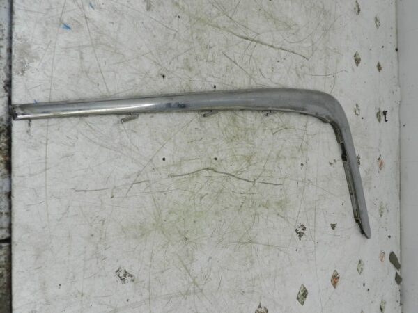 134. 1997-2002 JAGUAR XJ8. REAR BUMPER CORNER CHROME DRIVER SIDE REAR