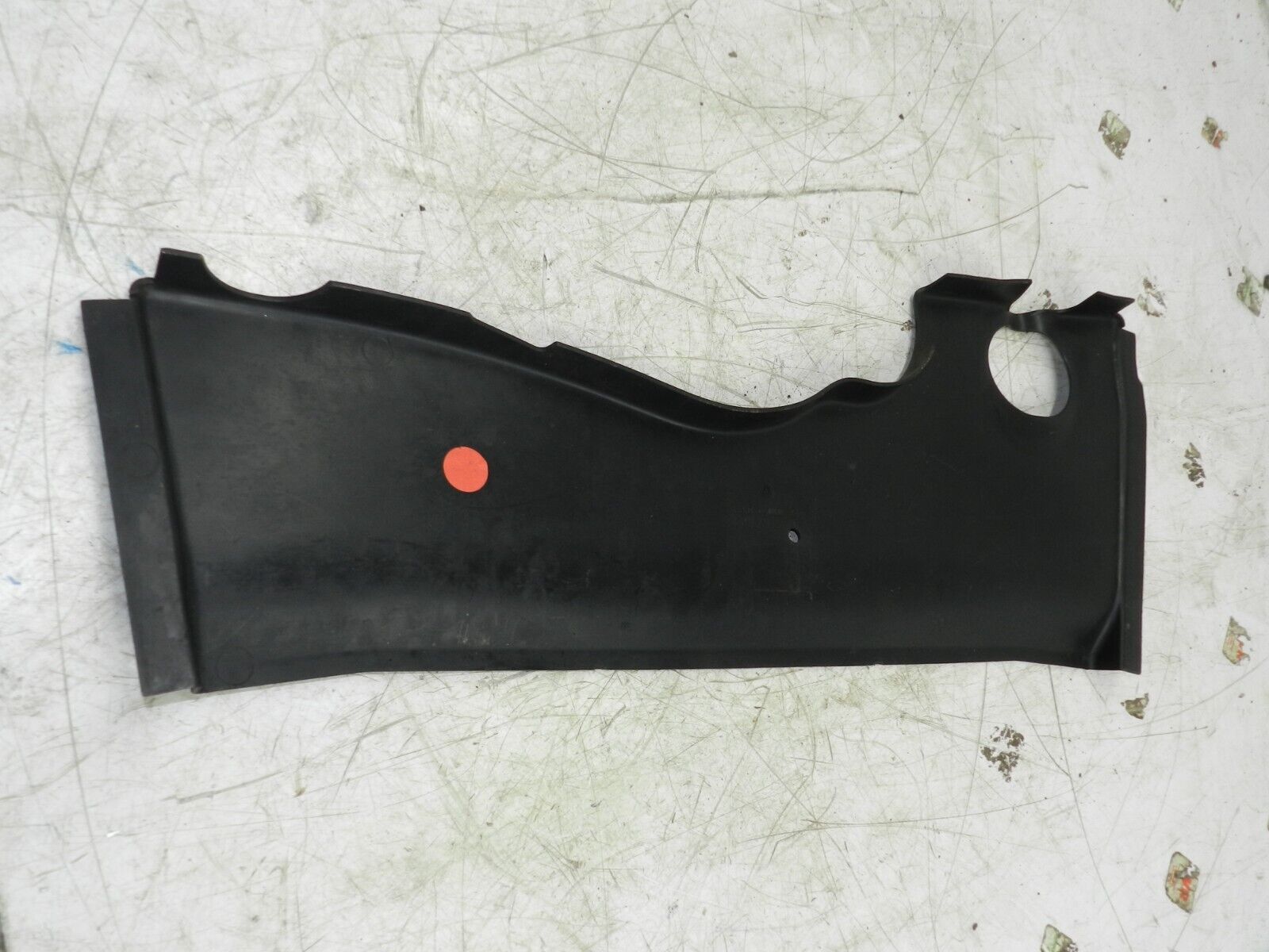 134. 1997-2002 JAGUAR XJ8. COVER TRIM ENGINE BAY TRIM COVER - Image 2