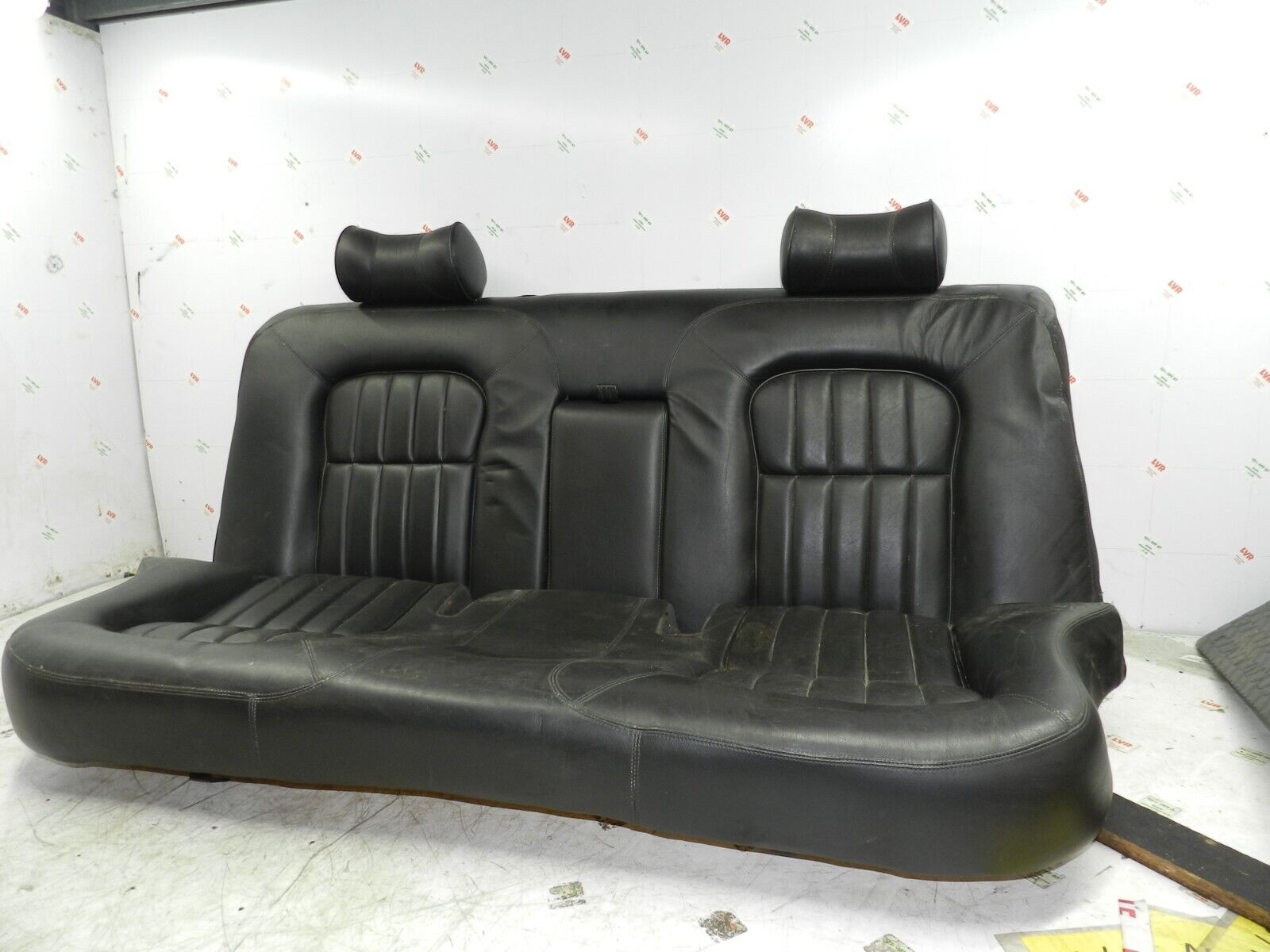134. 1997-2002 JAGUAR XJ8. REAR SEATS LEATHER BLACK