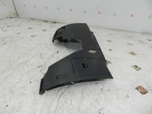 (126) RENAULT CLIO MK3 FACELIFT. DASHBOARD LOWER TRIM