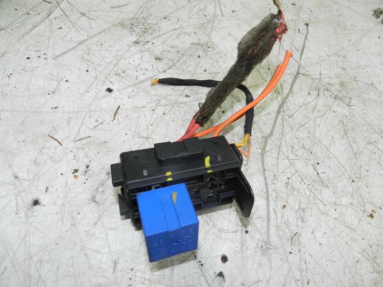 (126) RENAULT CLIO MK3 FACELIFT. BLUE RELAY